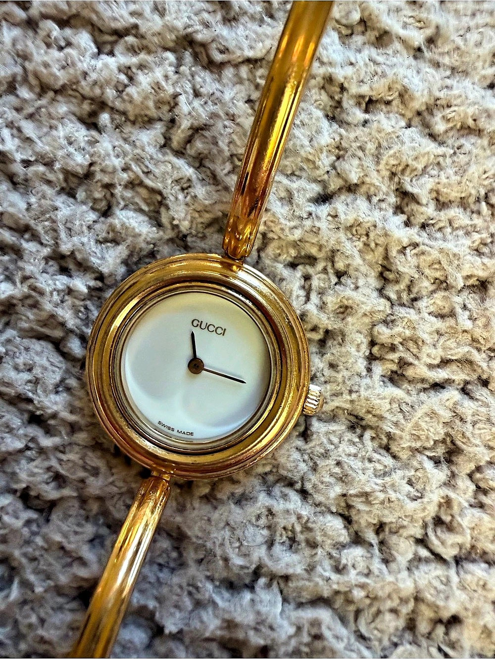 Gucci 11/12.2 Interchangeable Bezel Bangle Watch Gold & White